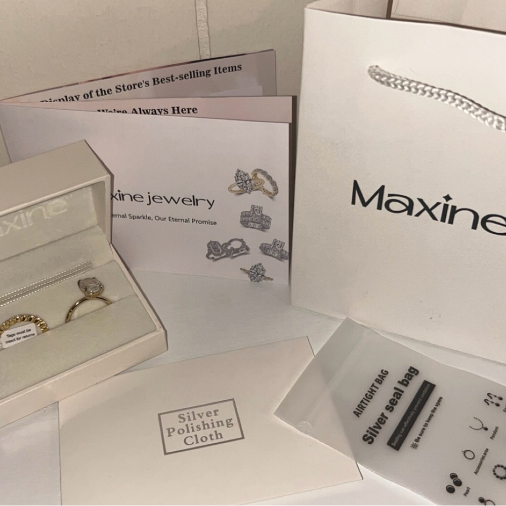 Gold Maxine ring set
